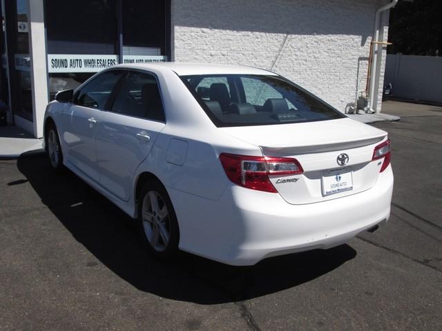 2012 Toyota Camry L photo