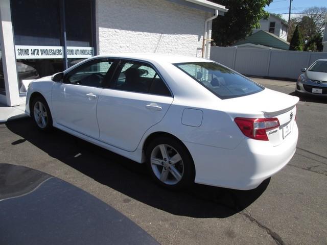 2012 Toyota Camry L photo