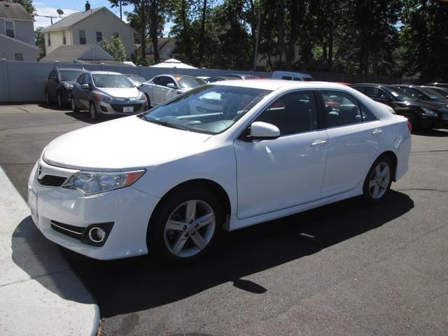 2012 Toyota Camry L photo