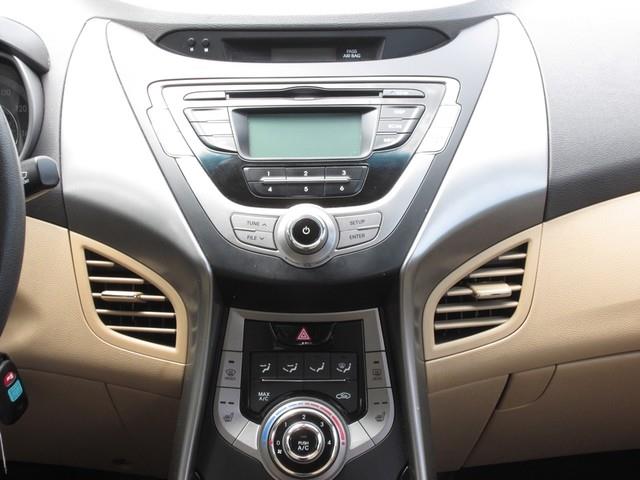 2013 Hyundai Elantra GLS photo