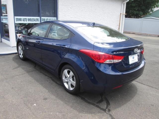 2013 Hyundai Elantra GLS photo