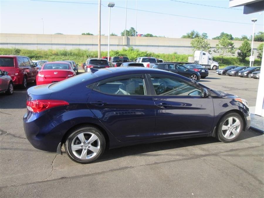 2013 Hyundai Elantra GLS photo