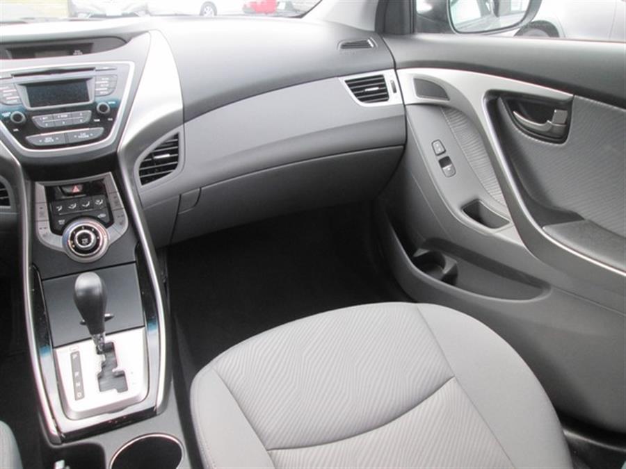 2013 Hyundai Elantra GLS photo