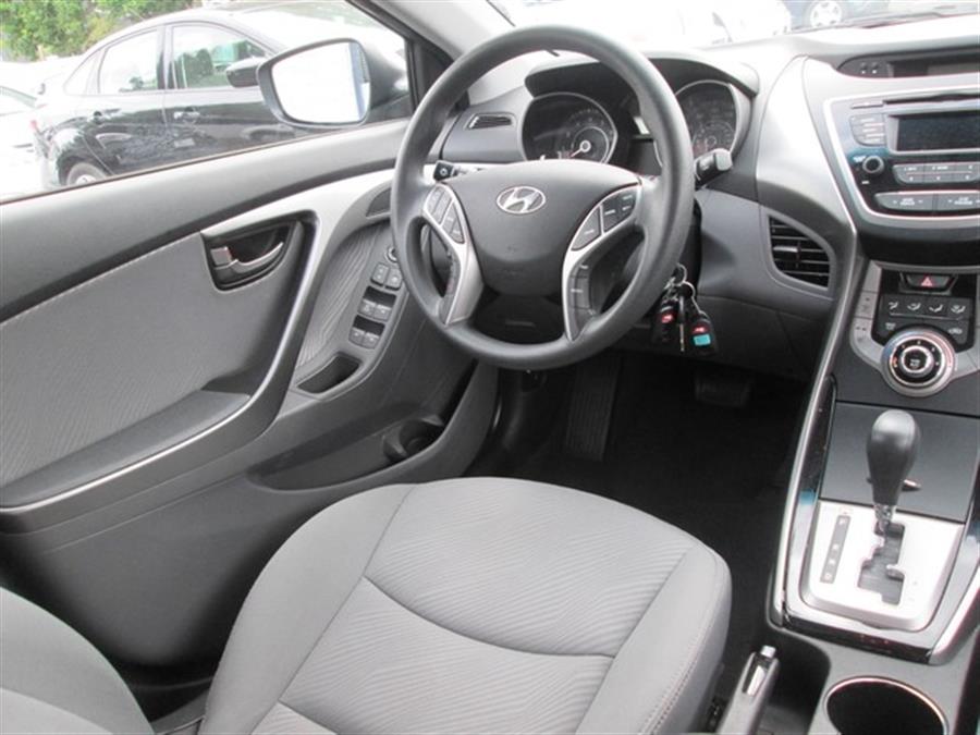 2013 Hyundai Elantra GLS photo