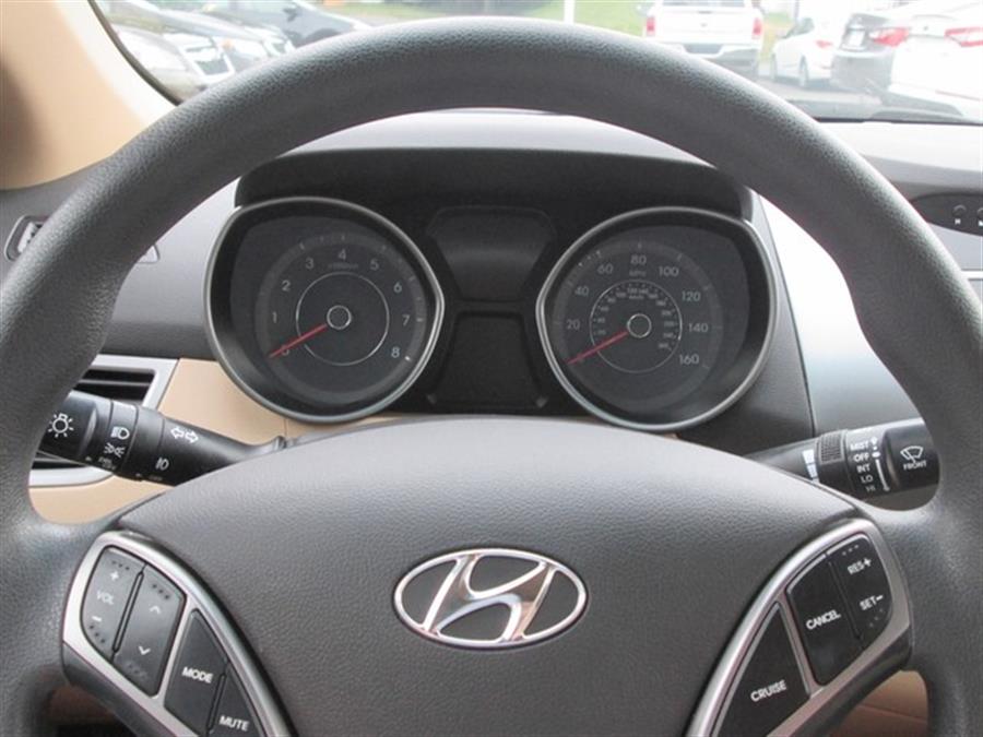 2013 Hyundai Elantra GLS photo