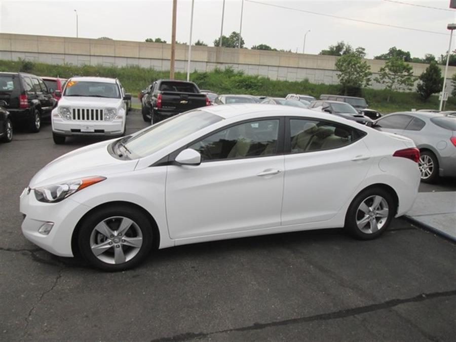 2013 Hyundai Elantra GLS photo