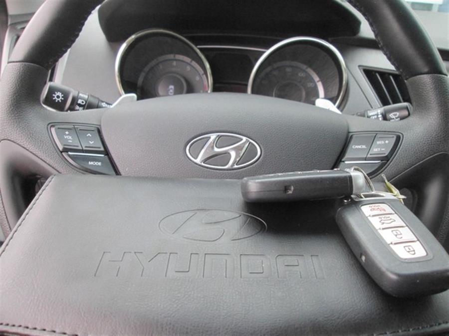 2013 Hyundai Sonata SE photo