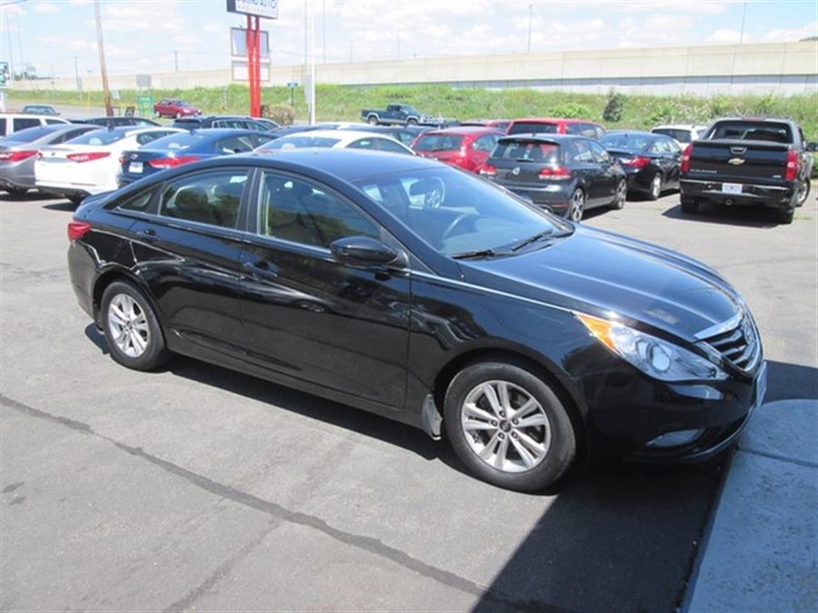 2013 Hyundai Sonata GLS photo