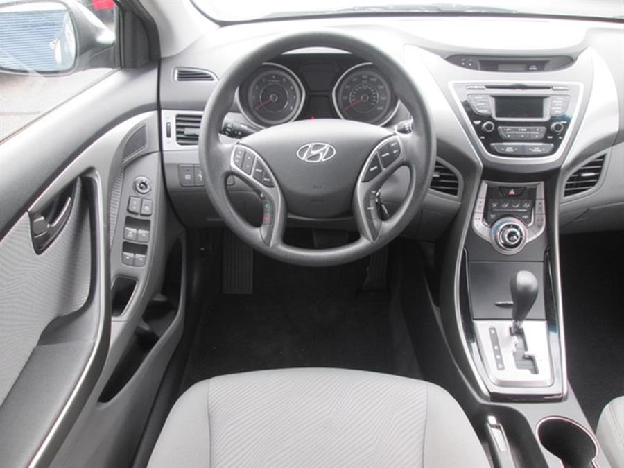 2013 Hyundai Elantra GLS photo