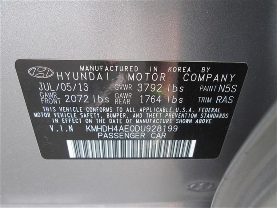 2013 Hyundai Elantra GLS photo