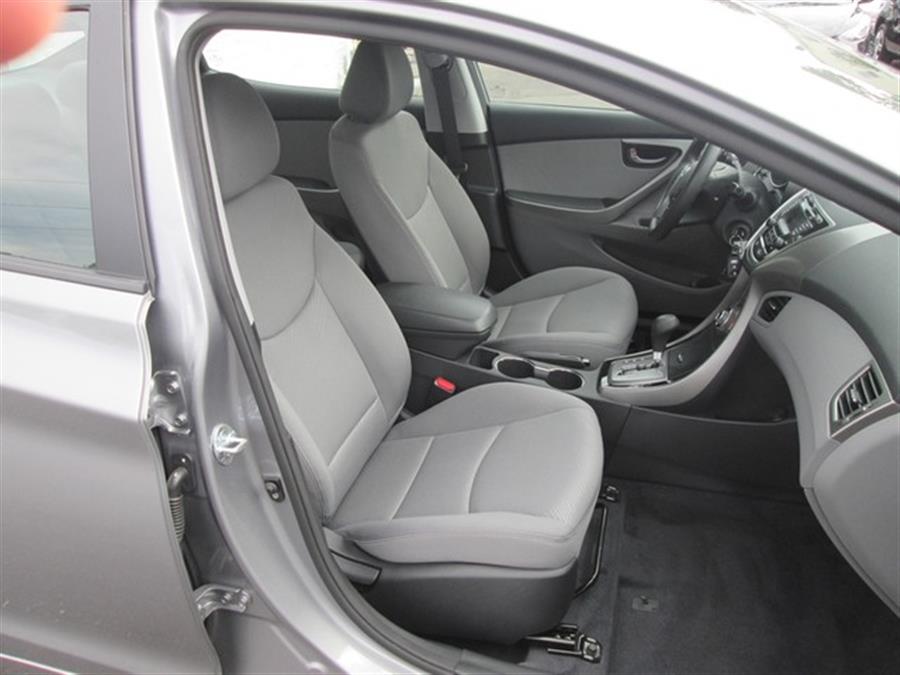 2013 Hyundai Elantra GLS photo