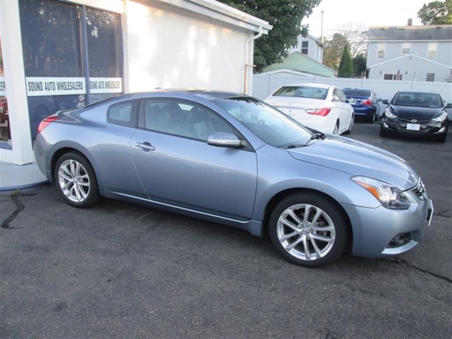 2011 Nissan Altima 3.5 SR photo