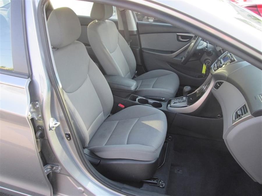 2013 Hyundai Elantra GLS photo