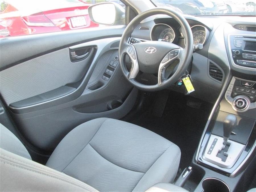 2013 Hyundai Elantra GLS photo