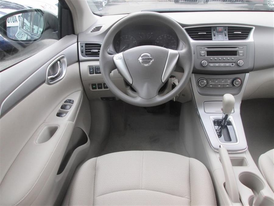 2013 Nissan Sentra S photo