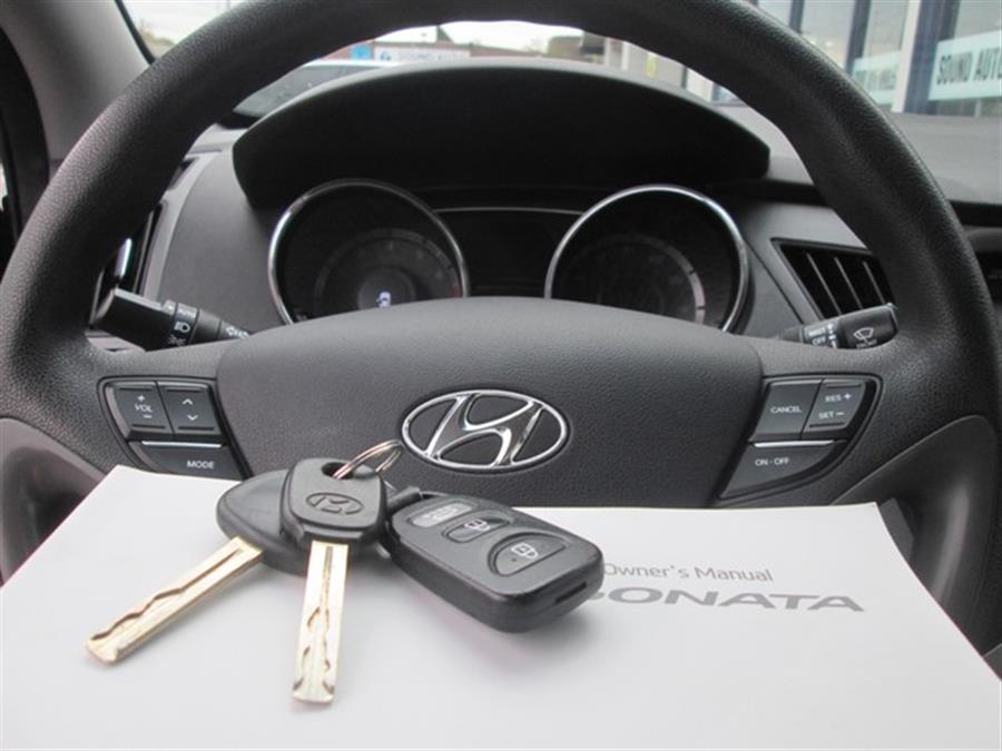 2013 Hyundai Sonata GLS photo