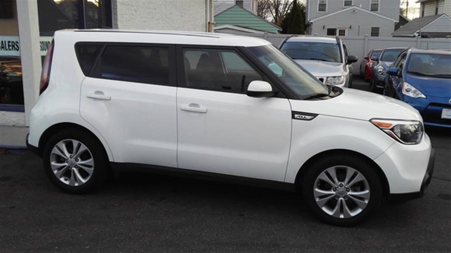 2015 Kia Soul + photo