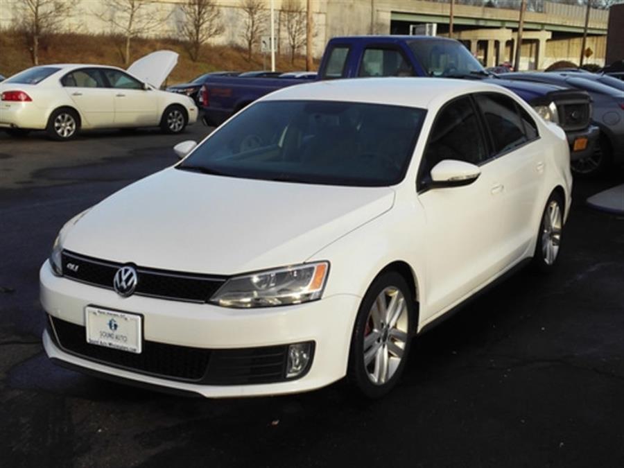 The 2013 Volkswagen Jetta GLI Autobahn PZEV photos