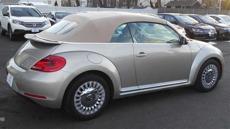 2013 Volkswagen Beetle 2.5 PZEV photo