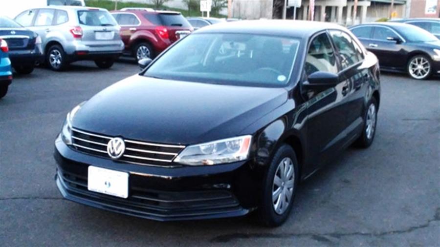 The 2016 Volkswagen Jetta 1.4T S photos