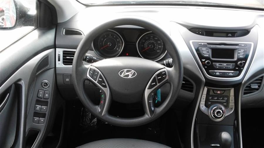 2013 Hyundai Elantra GLS photo