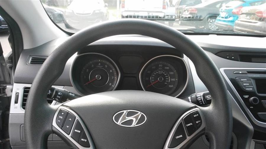 2013 Hyundai Elantra GLS photo