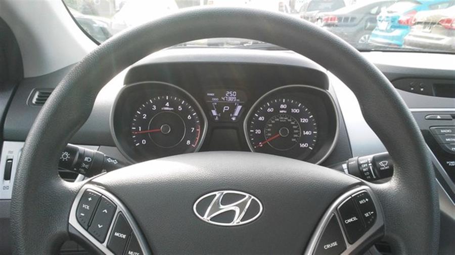 2013 Hyundai Elantra GLS photo