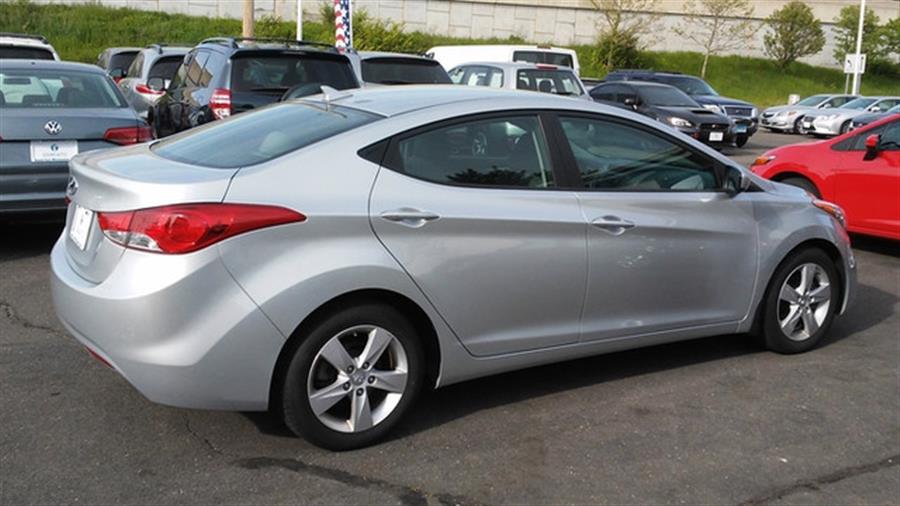 2013 Hyundai Elantra GLS photo