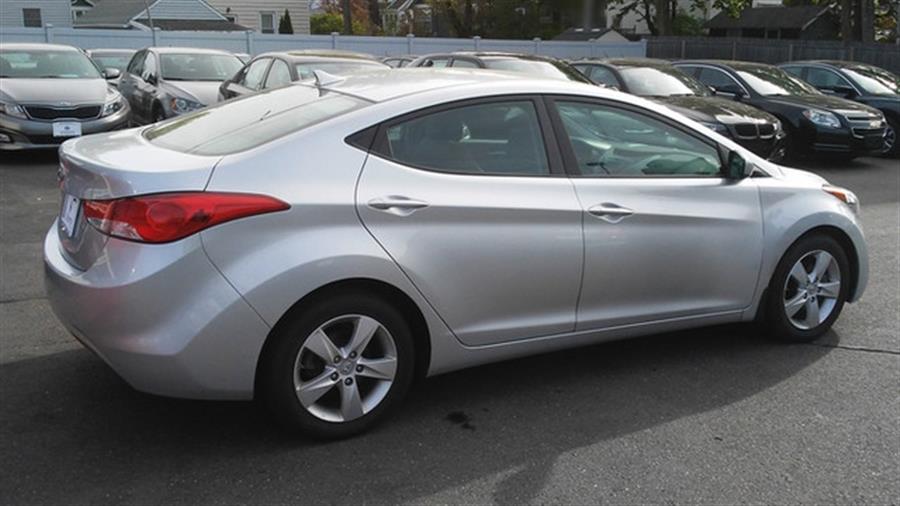 2013 Hyundai Elantra GLS photo