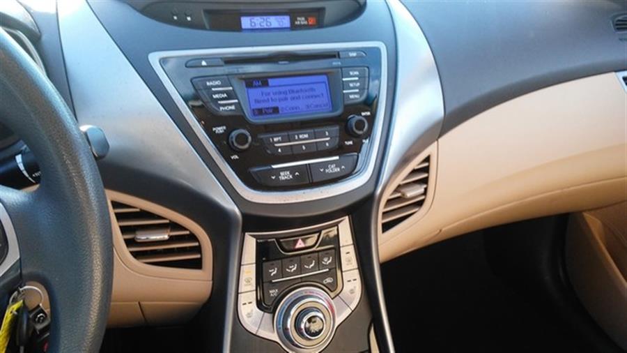 2013 Hyundai Elantra GLS photo