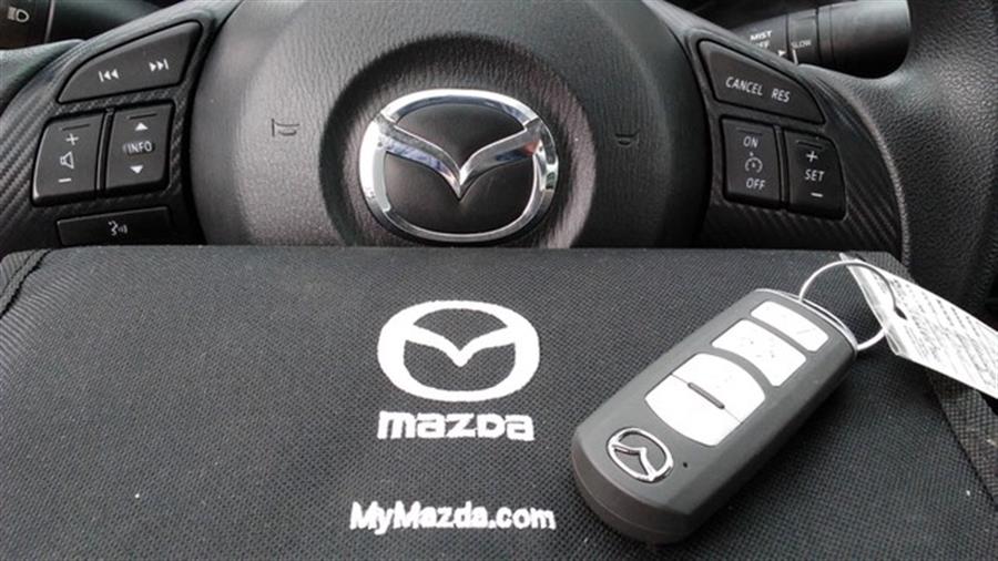 2015 Mazda Mazda3 i Sport photo