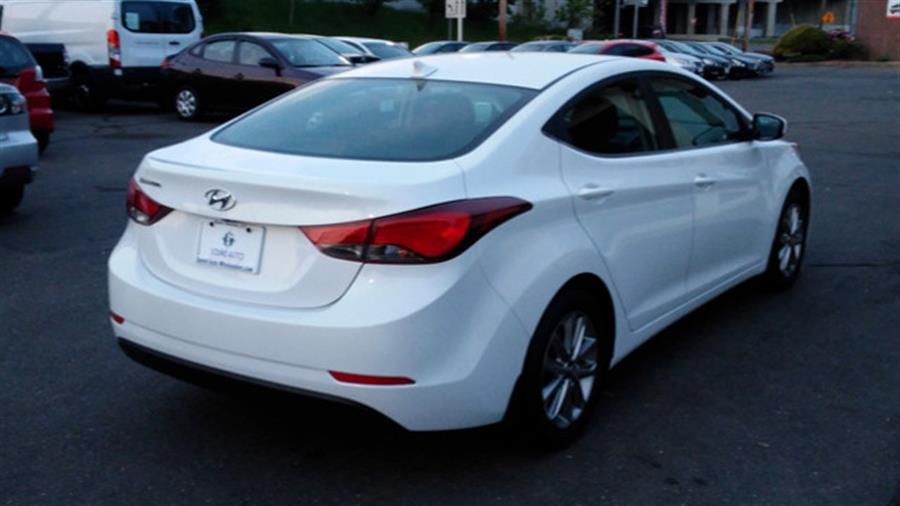 2015 Hyundai Elantra SE photo