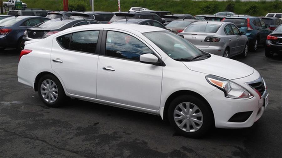 2015 Nissan Versa 1.6 S photo