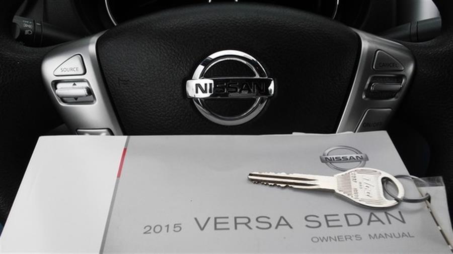 2015 Nissan Versa 1.6 S photo
