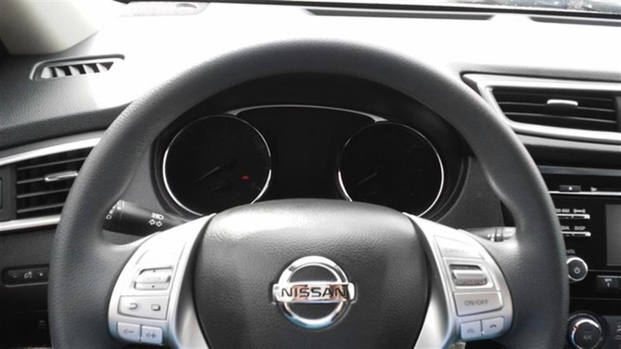 2015 Nissan Rogue S photo