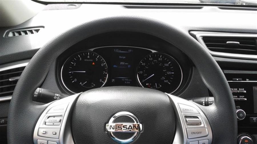 2015 Nissan Rogue S photo