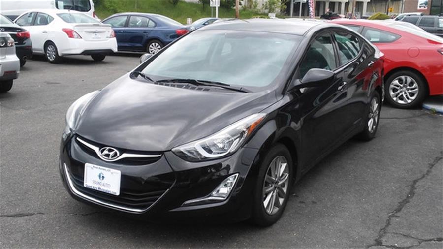 The 2014 Hyundai Elantra Limited photos