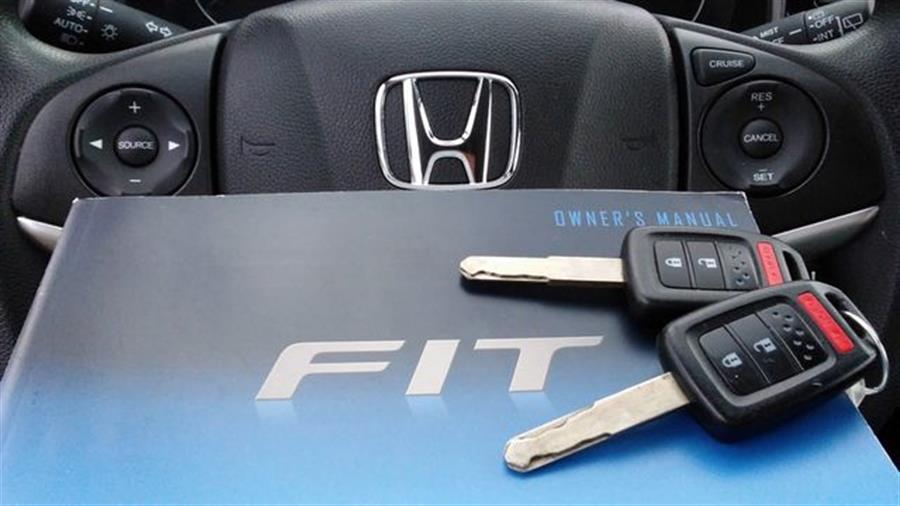 2015 Honda Fit LX photo