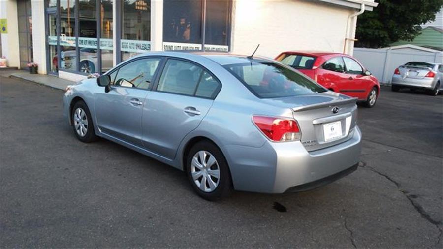 2015 Subaru Impreza 4dr CVT 2.0i photo