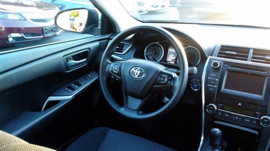 2015 Toyota Camry Hybrid LE photo