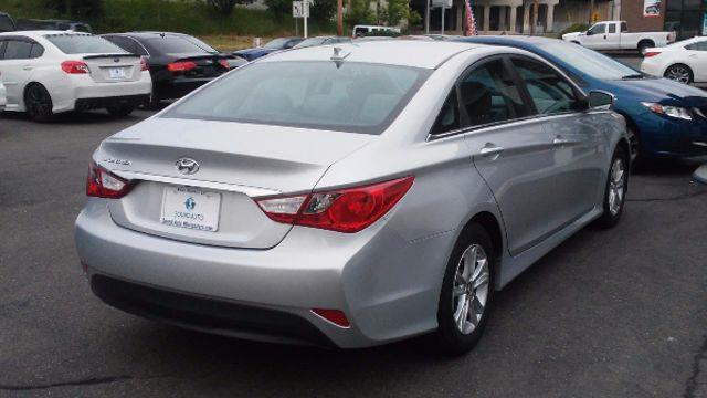 2014 Hyundai Sonata GLS photo