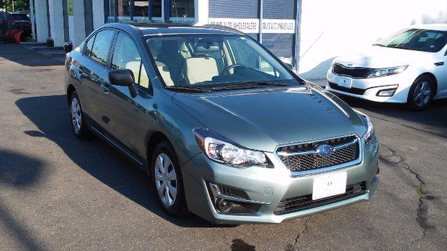 2016 Subaru Impreza 4dr CVT 2.0i photo