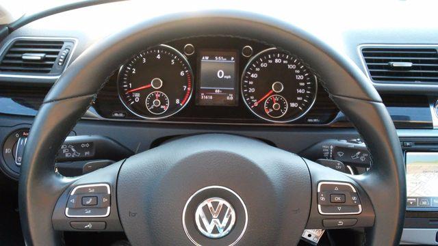 2013 Volkswagen CC VR6 4Motion Executive photo