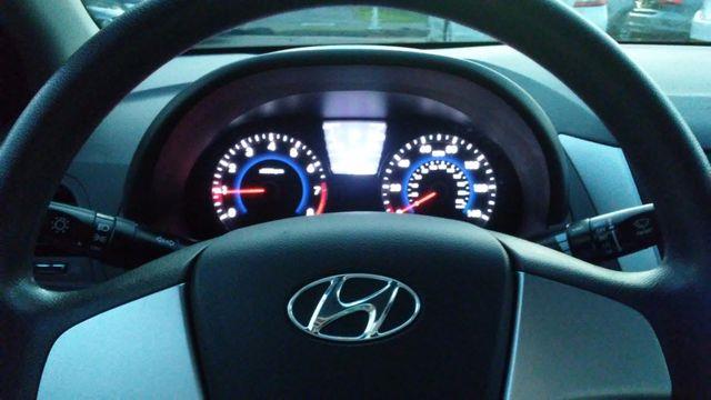 2012 Hyundai Accent GLS photo