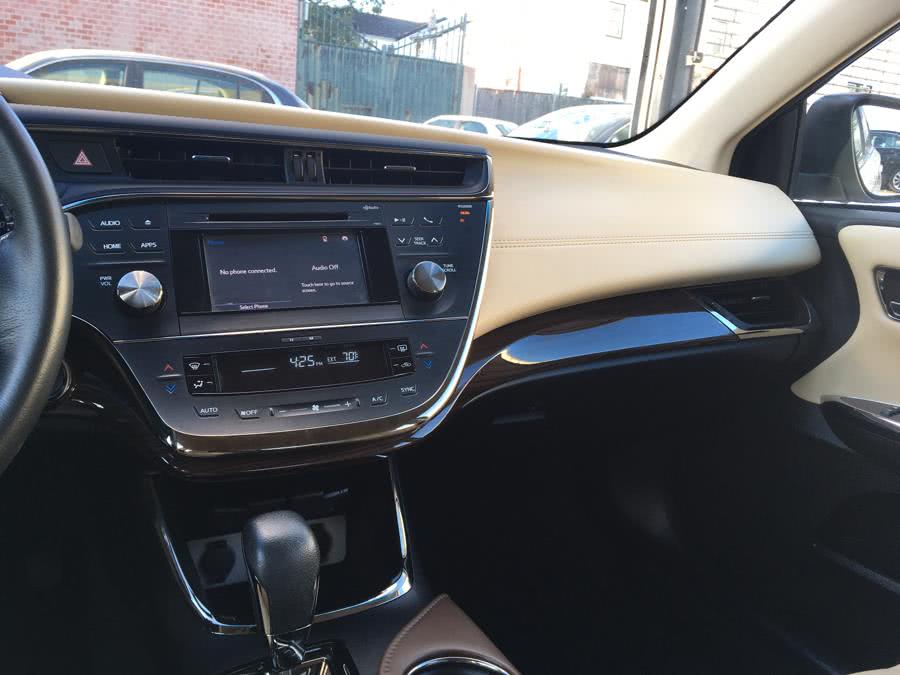 2015 Toyota Avalon 4dr Sdn XLE Premium (Natl) photo