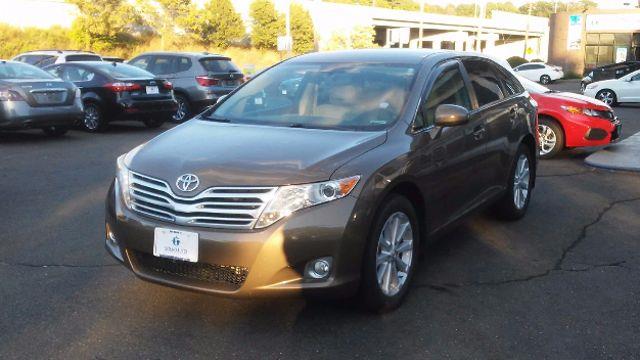 The 2011 Toyota Venza FWD 4cyl photos