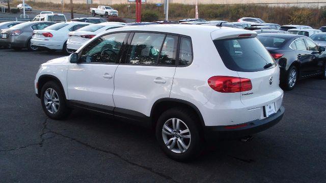 2013 Volkswagen Tiguan S 4Motion photo