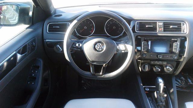 2015 Volkswagen Jetta 1.8T Sport photo