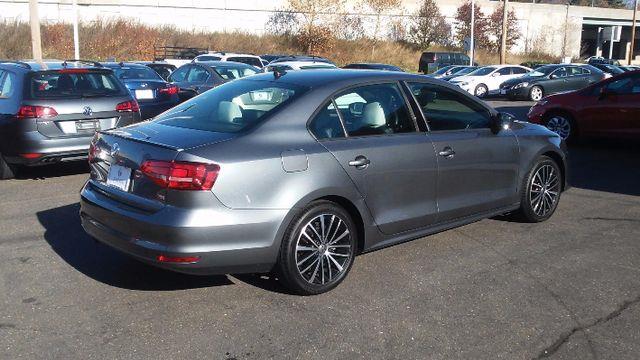 2015 Volkswagen Jetta 1.8T Sport photo