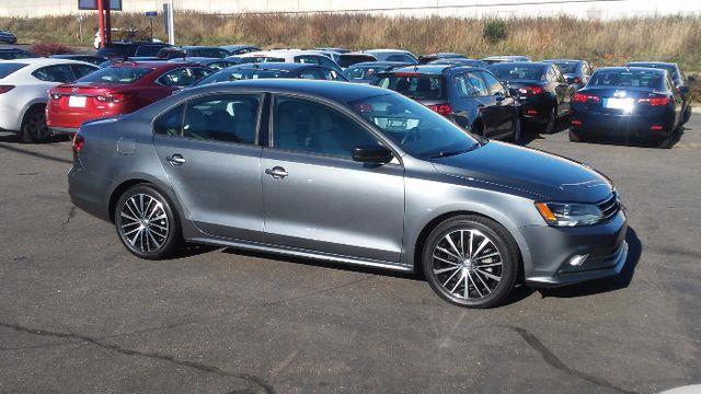 2015 Volkswagen Jetta 1.8T Sport photo